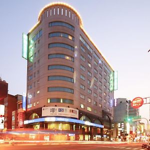 Cambridge Tainan Hotel